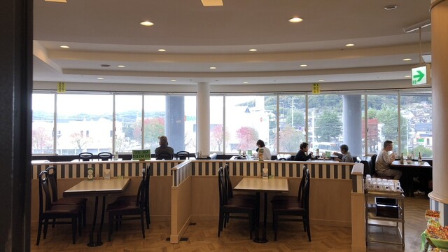 みなさんに愛されるお店を」JR児島駅前に“祭ずし”で知られる「みよしの」監修のレストランとカフェがオープン 岡山岡山・香川のニュース天気RSK山陽放送1ページ