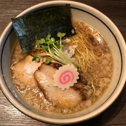 PAPUAのぶらり関西発見伝４: 中華そば かみなり雲呑 大阪：長居