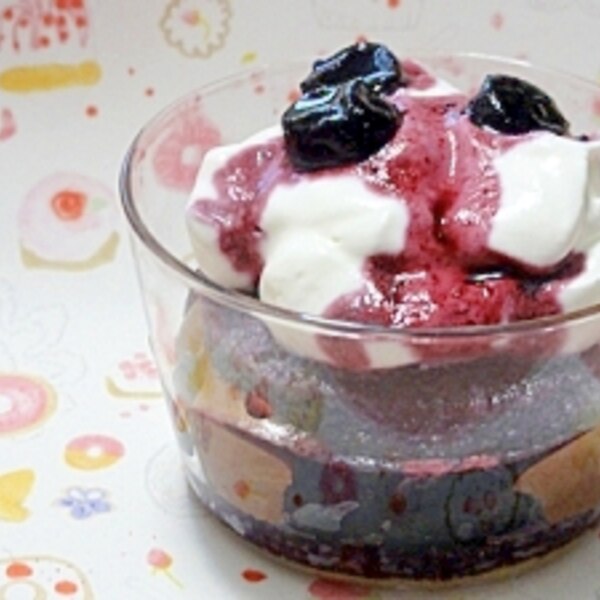 紫芋クリームのカップケーキ