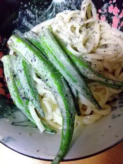 薬味で楽しむ♪シンプルざるうどん！これからの季節にぴったりの、冷たいうどんレシピ5選！ゆうき酒場