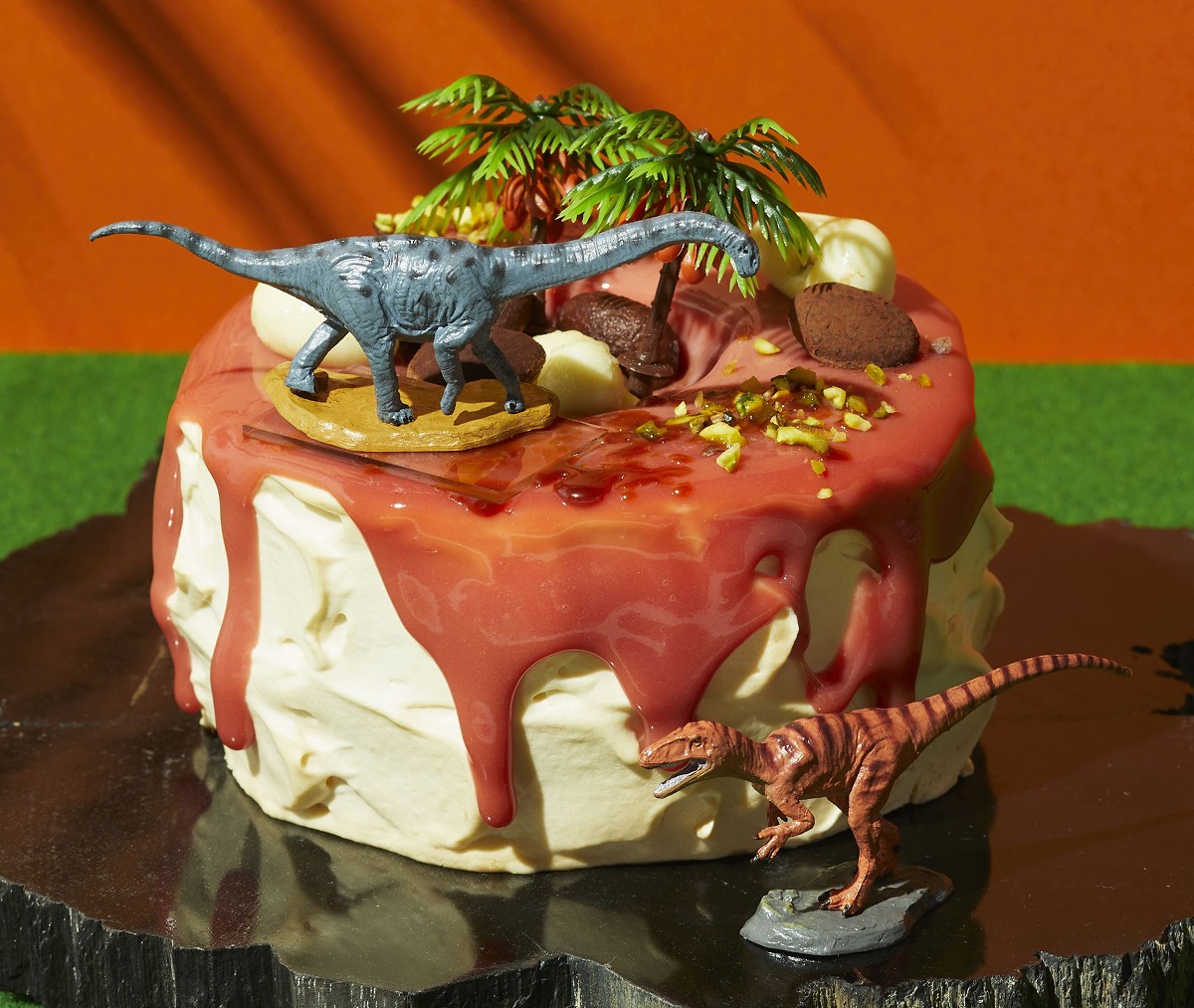 恐竜ケーキｵﾘｼﾞﾅﾙｹｰｷ『おぐに』電車・車・ｷｬﾗｸﾀｰ・似顔絵ｹｰｷ宅配通販