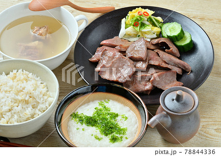 久しぶりのとろろ麦飯＆牛タン。厚切り塩タン、わんぱくセット、ハラミのブラッキー、ビーフタンシチュー、カレー、テールスープ、仙台味噌漬に至るまで、完璧ランチ！渋谷 ランチ牛タンtsubumon粒もん米rice