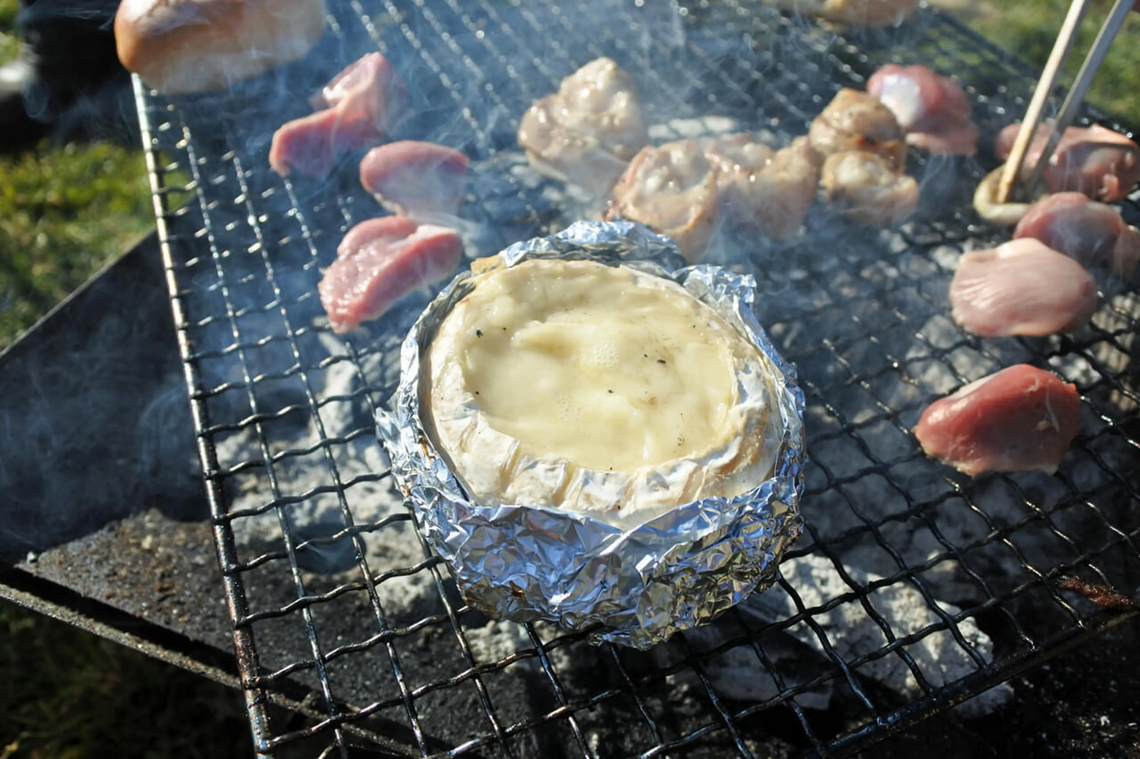 BBQにオススメ！カマンベールチーズフォンデュ レシピ・作り方 by うまぜり子 - 楽天レシピ