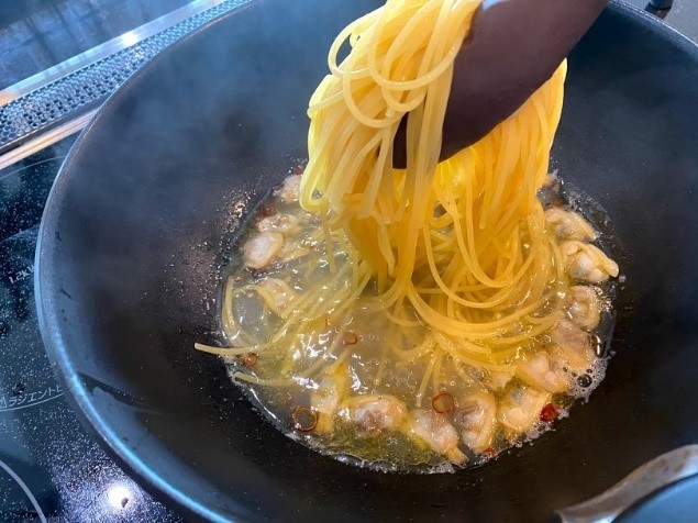 早く知りたかった」缶詰とレンジで実質5分でできる人気の定番『ボンゴレ』のレシピと裏ワザ お天気ママ- エキスパート - Yahoo!ニュース