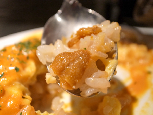 東京駅で見つけた！ご飯から卵まで“うにづくし”の贅沢すぎるオムライスるるぶ&more