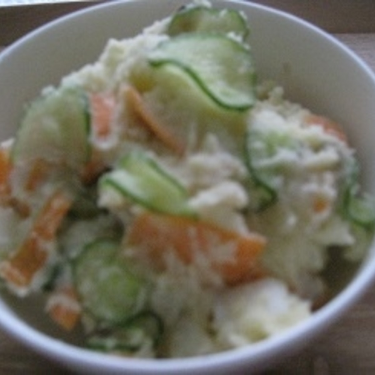 シーフードとじゃがいものクリームチャウダー、ブロッコリーのマリネ 3人分