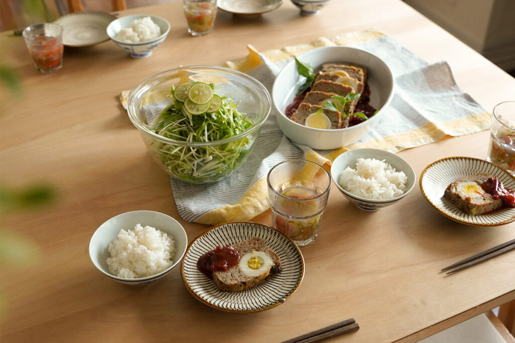 サラダが主役！メイン料理として「食べる」サラダレシピ6選2ページ目- macaroni