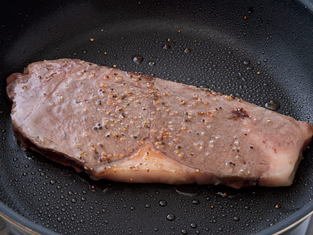 冷凍ステーキ ステーキは冷凍のままで焼いた方がおいしく焼ける、という噂は本当か - メシ通ホットペッパーグルメ