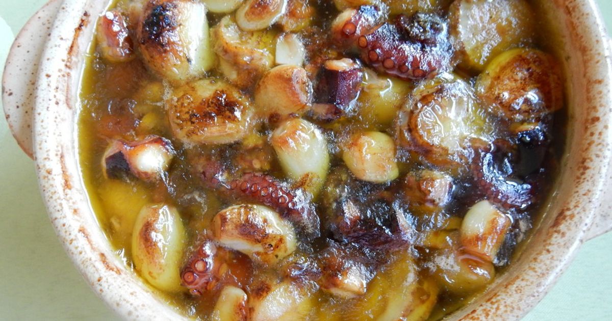 簡単！彩り◎♪オリーブと魚介ときのこのアヒージョ岩下食品