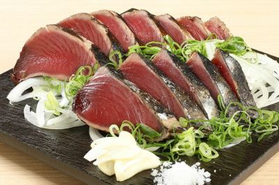 明神丸藁焼き鰹たたき ＫＩＴＴＥ大阪JR大阪駅に直結したショッピングセンター「ＫＩＴＴＥ大阪」