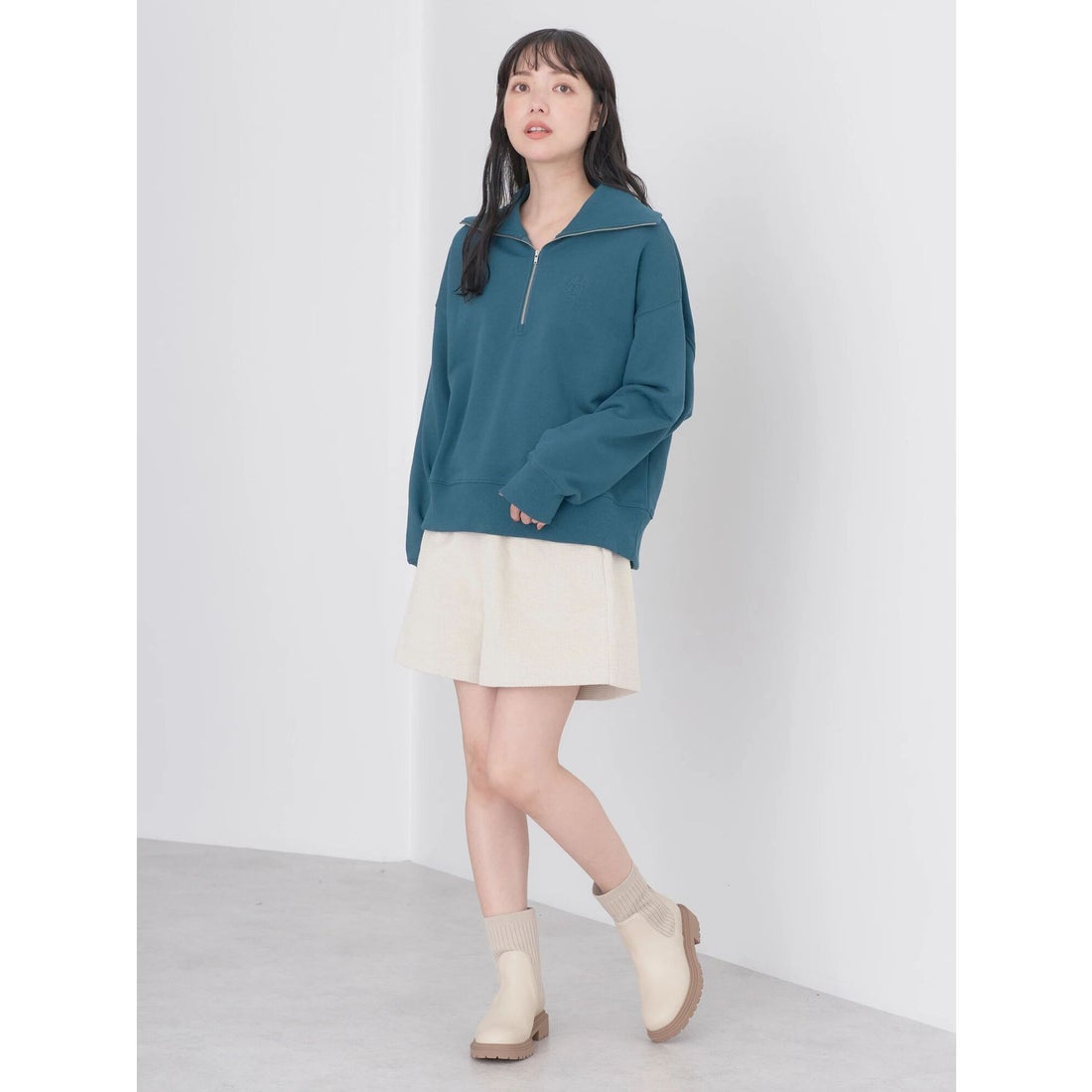 ワッフルT 長袖、コーデュロイショーツ」の着用コーディネート ユニクロ公式