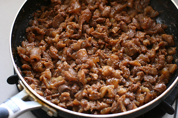 牛すじ肉の下処理 圧力鍋使用