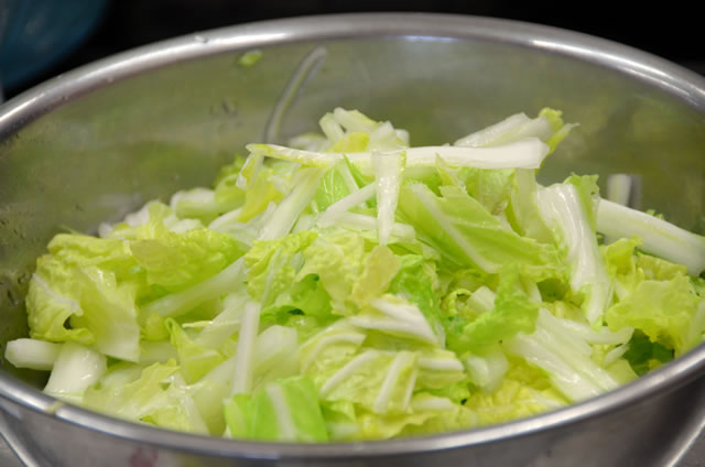 白菜をたくさん食べるために火鍋にしたら国際問題に発展か？自宅で世界めし～オーストラリア発