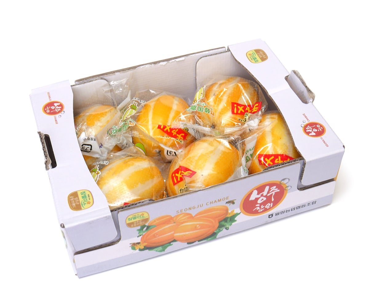 旬の「まくわうり」 さとやまとれたてさんからは、虎柄の縞模様が目を引く「タイガーメロン」が出品されています。さっぱりとした甘味とみずみずしい果肉が特徴です❗ 甘い香りがしてきたら食べ頃♪食べる直前に冷蔵庫で冷やしてお召し上がりください ๑´ڡ`๑阿波食