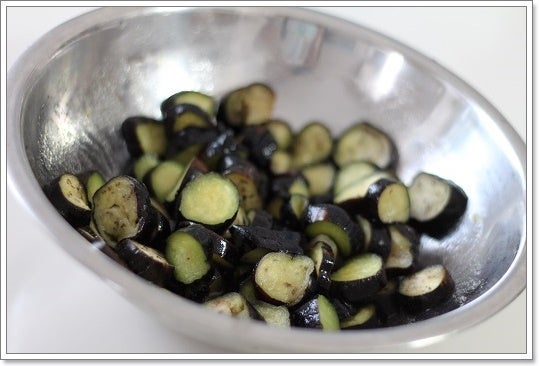 チューブでお手軽♪なすの辛子漬け☆わたしのごはん☆Happy Days☆～Happyレシピ☆～毎日美味しい食卓を♪