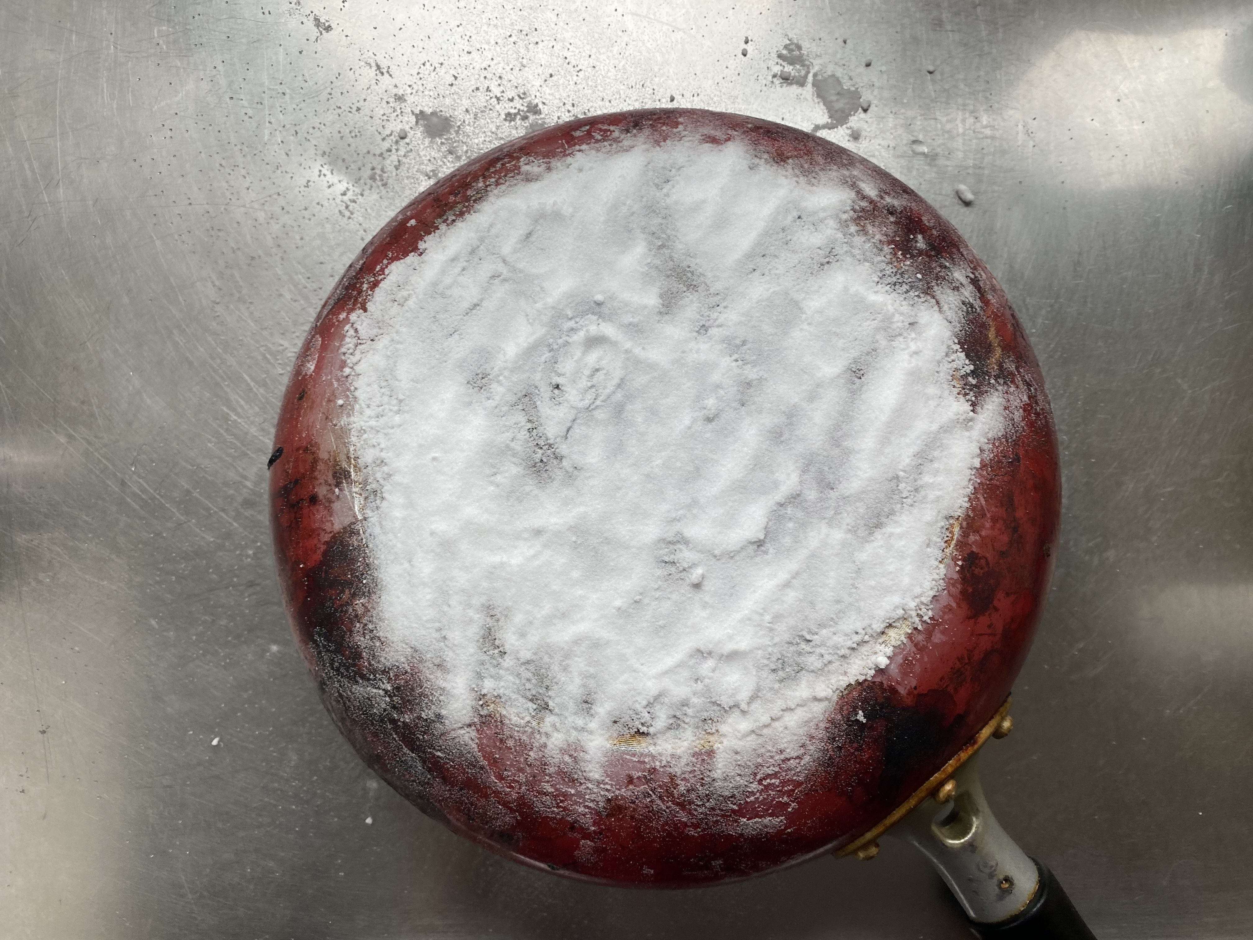 実践 お酢を使えばアルミ製メスティンに付いた焦げも簡単に落ちるぞ！ – キャンプクエスト