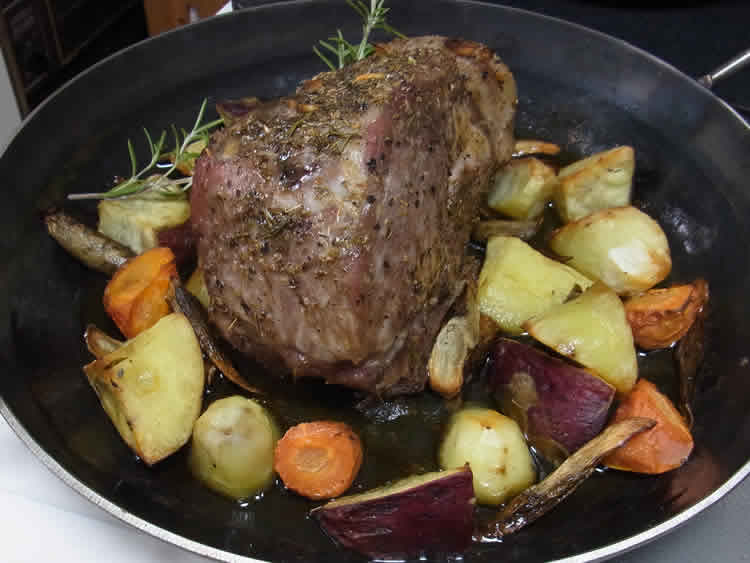 直送 豚ひれ肉のやわらかローストポーク ≪2本セット≫ 米久 お中元 送料無料 360g×2 ローストポーク グルメ 食品 豚 手軽 料理 お歳暮母の日 父の日 ギフト 手土産 やわらか やわらかい 豚ひれ肉 豚肉 ヒレ お取り寄せグルメ ご飯のお供 冷凍 惣菜 おかず 時短直送