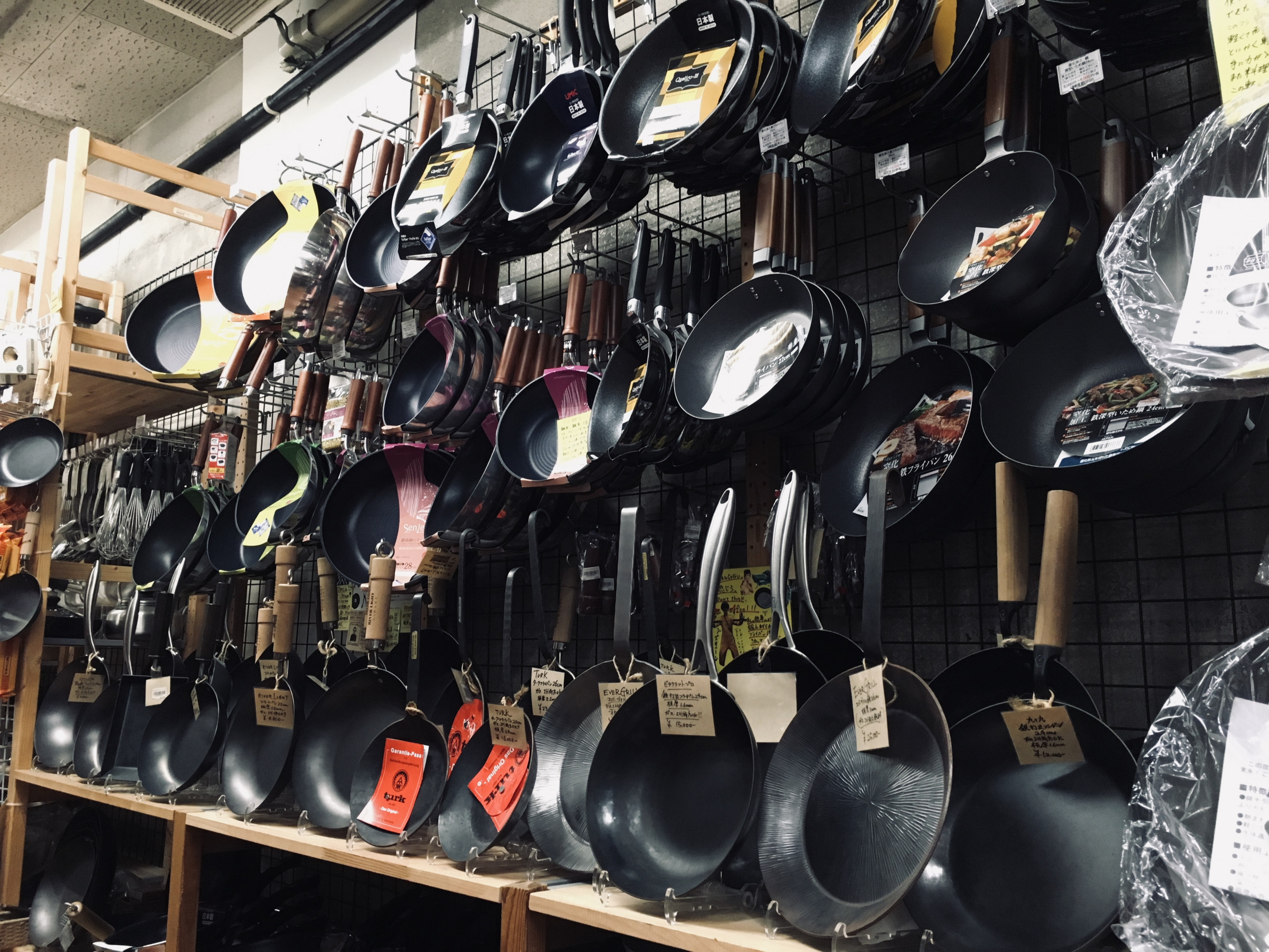 高温で調理時間も短く 長く使える鉄フライパン3選 - 日本経済新聞