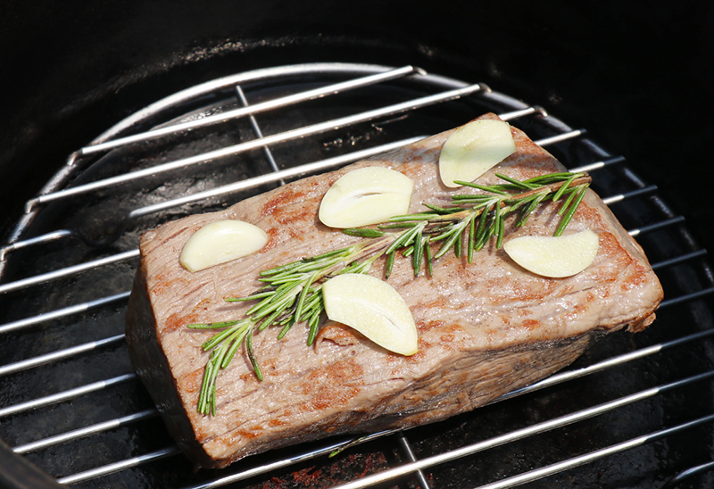 秋料理はダッチオーブンを使いこなす！ 塊肉ローストビーフの作り方 – ガルビィプラス