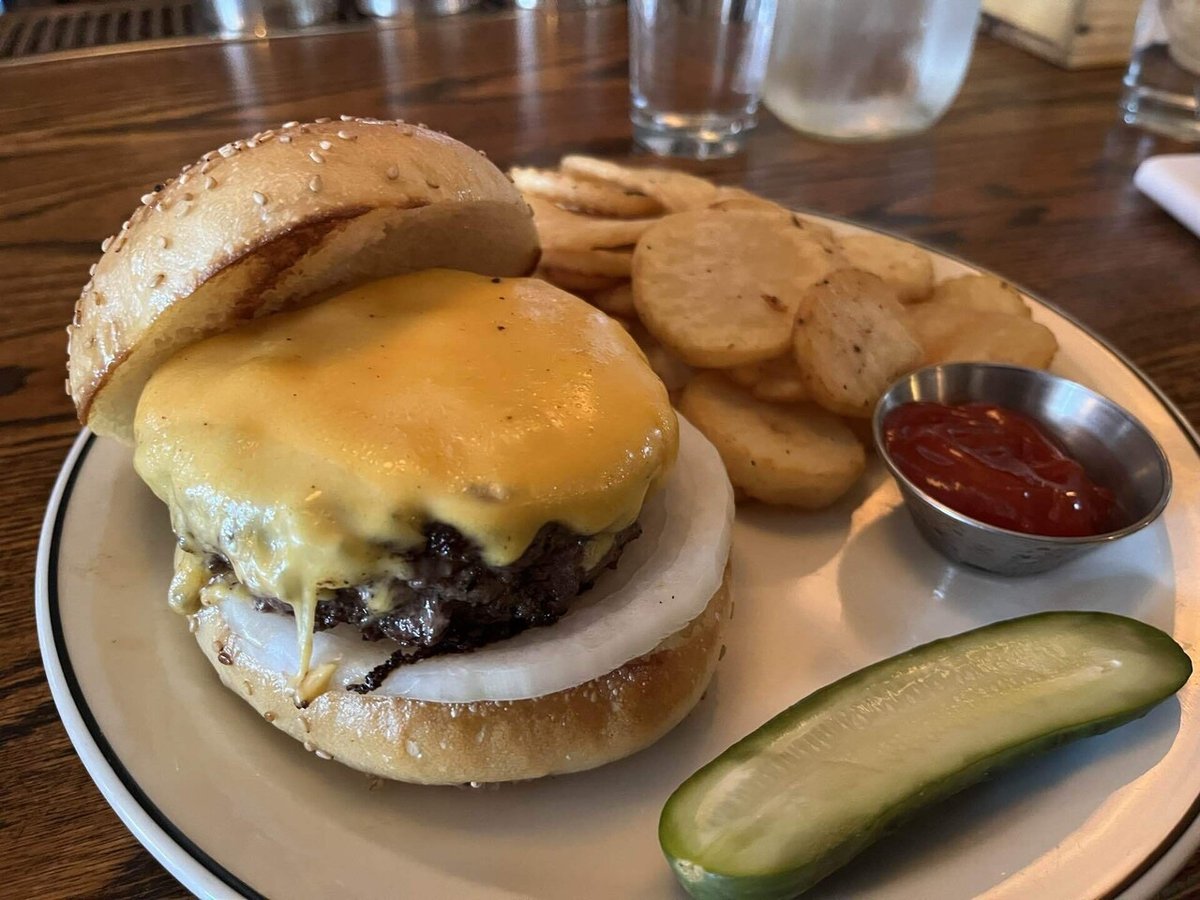 現地で大人気 NYのバーガーショップ12選。定番・おすすめメニューも紹介│みんとらべるニューヨーク