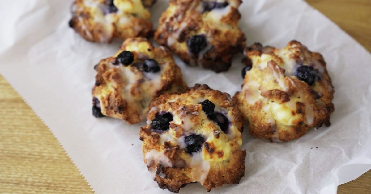 ☕︎ スタバ期間限定 ブルーベリー🫐 ベーグルサンド めちゃくちゃ美味しい！ ベーグルがもっちりしっとり あーーー❣️ 期間中、何度も食べたいおすすめです🫶韓国語勉強韓国語スターバックスカフェ勉ハングル検定