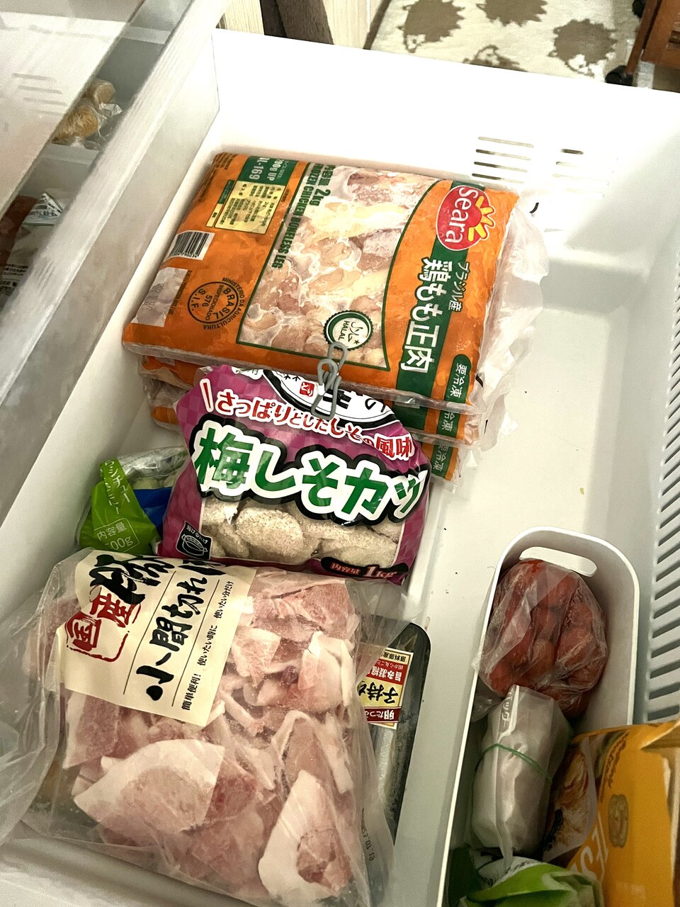 コスパ抜群！業務スーパー「鶏もも肉」の特徴と活用方法 - macaroni