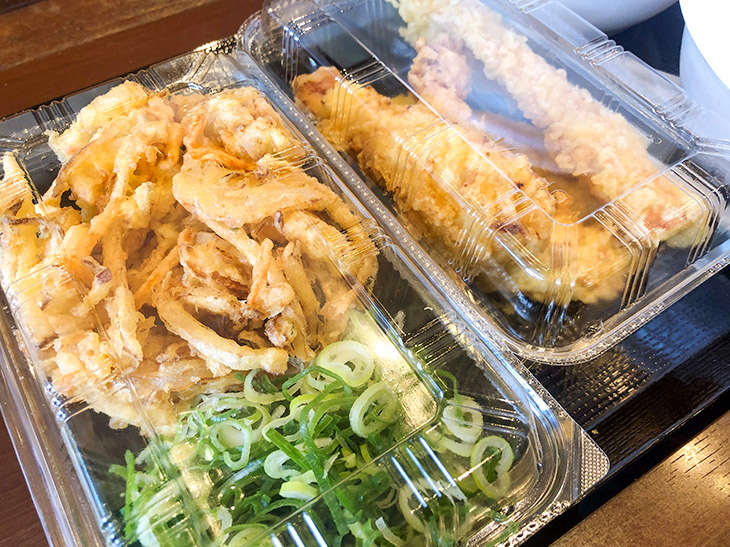 期間限定 丸亀製麺の「打ち立てセット」が超お得！ 1人あたりワンコインでお好きな天ぷらといなり付き!! テイクアウトもOKロケットニュース24