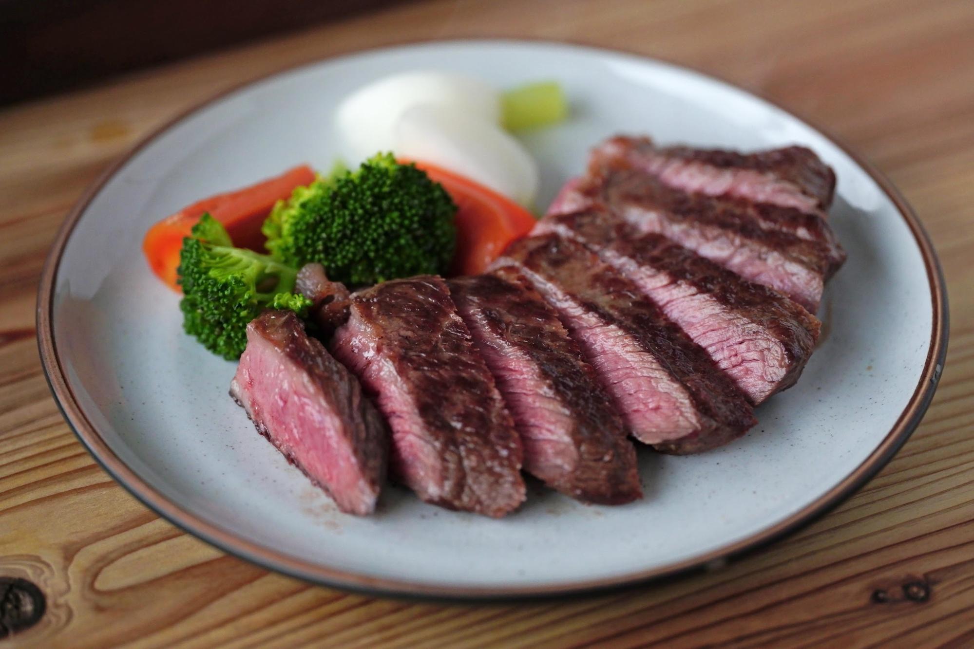 美味しいステーキの味は記憶に残らない？ :: デイリーポータルZ