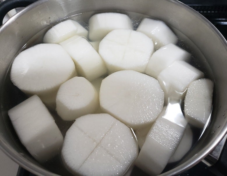 里芋入りおでん