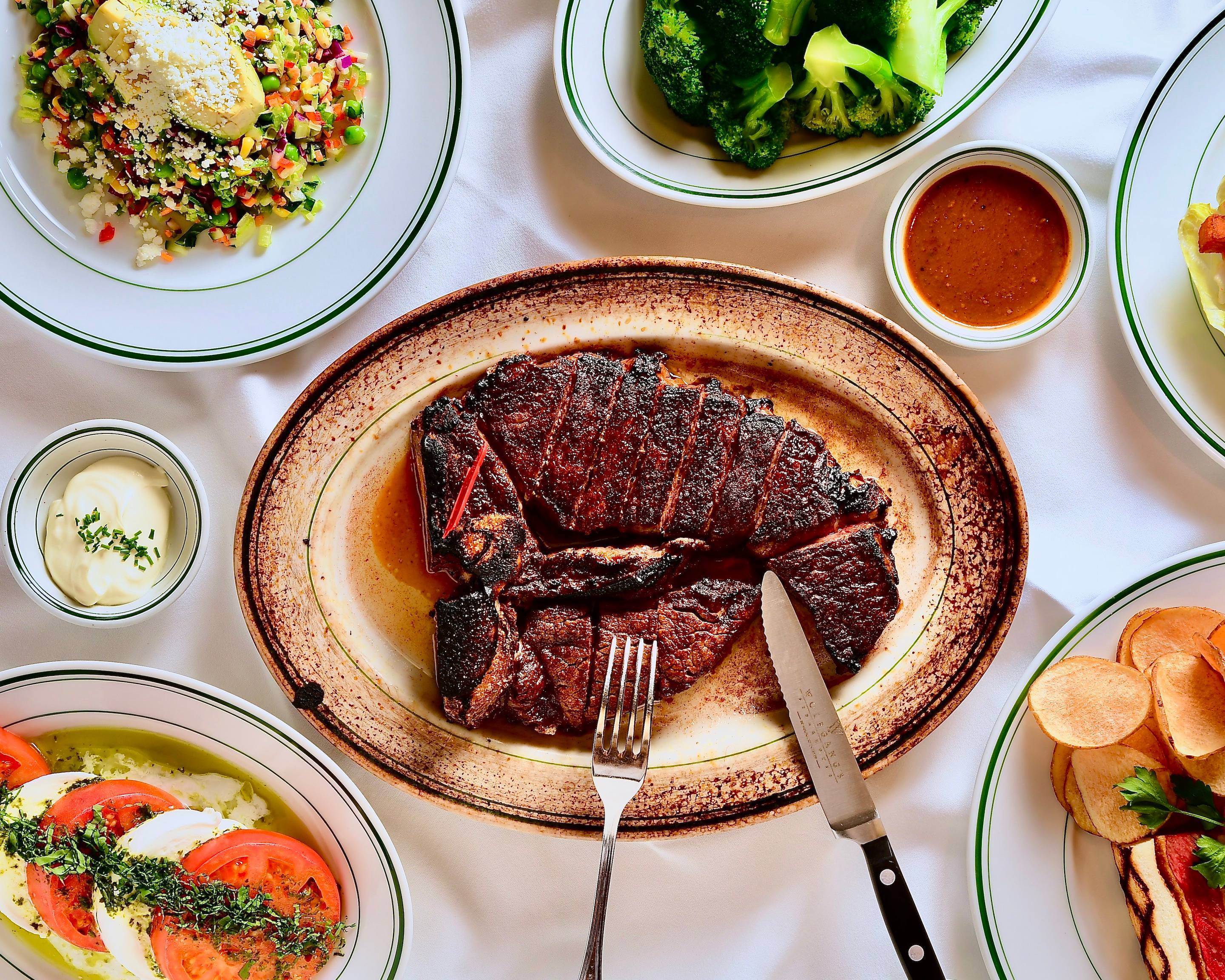 ウルフギャング・ステーキハウスのデリバリー非日常的な食体験をご自宅で – QG DISH Recommend