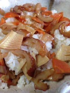 彩りきれいな♪ たけのこと菜の花のちらし寿司