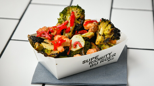 すべては“おいしい”体験のために 下北沢「スペリオリティバーガー」が目指す何気ないエシカルELEMINIST エレミニスト