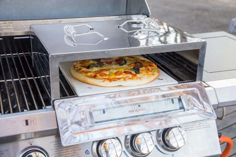 Amazon.co.jp: カインズ CAINZ木炭 6～8人用 6kg バーベキュー用木炭 着火しやすい 小さな炭付き バーベキュー BBQキャンプ アウトドア 炭火焼 炭 : スポーツ＆アウトドア