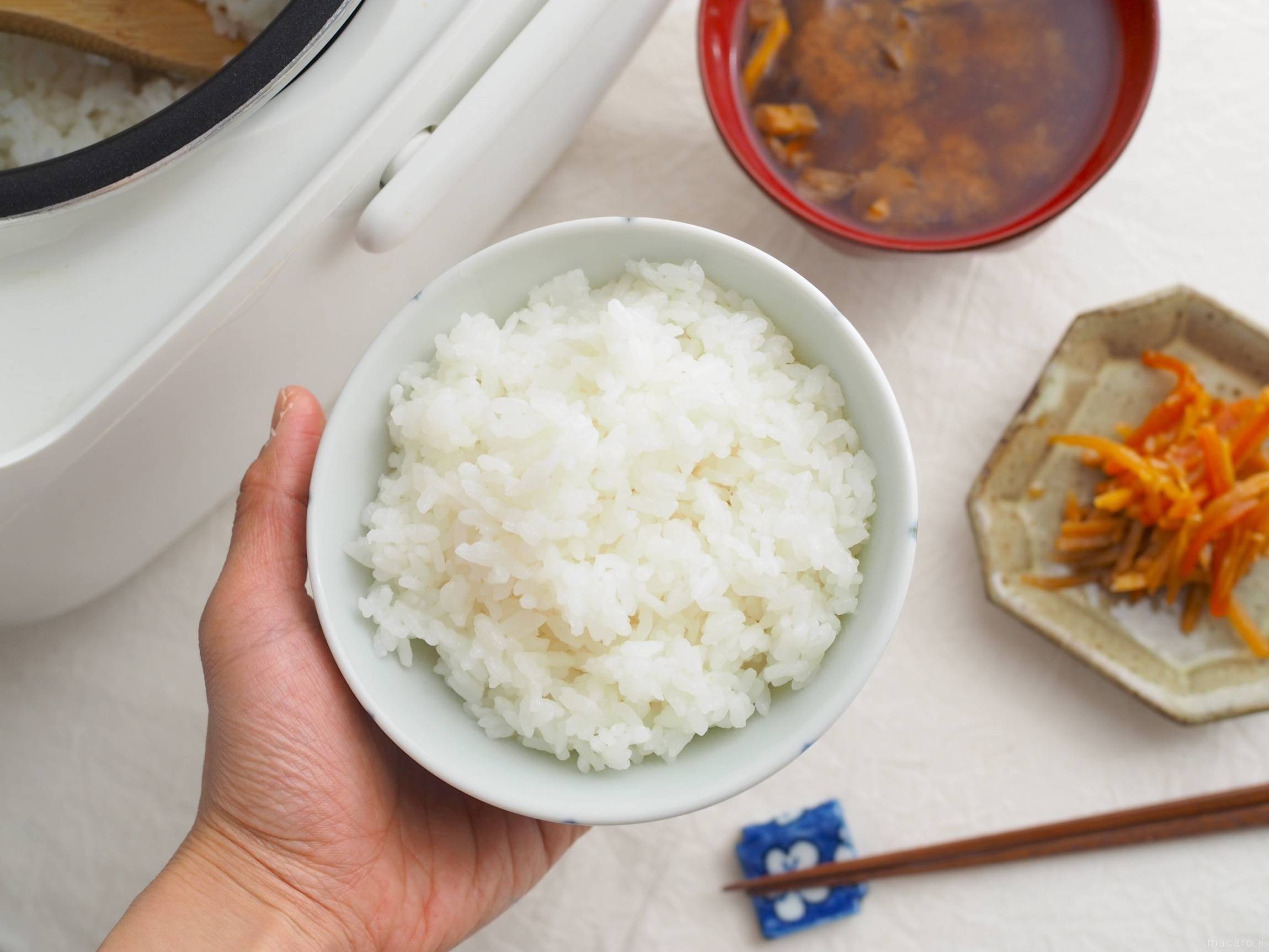 ダイソー・炊飯マグ 1合用 レンチンで炊飯器より美味しくもっちり!食卓でも違和感のない陶器製特選街web