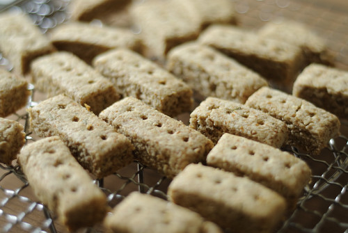 材料2つで簡単おやつ ショートブレッド レシピ・作り方Tasty