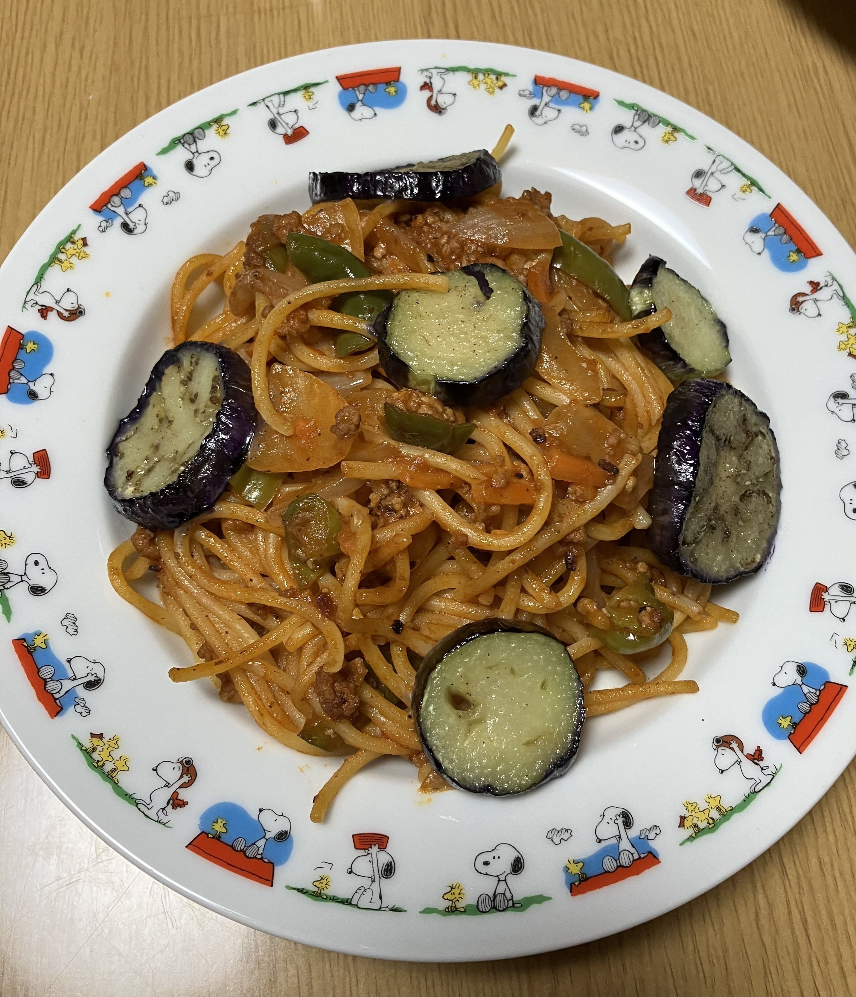 ささっと１人前レシピ なす、ピーマン、ひき肉のナポリタンレシピサイトNadia