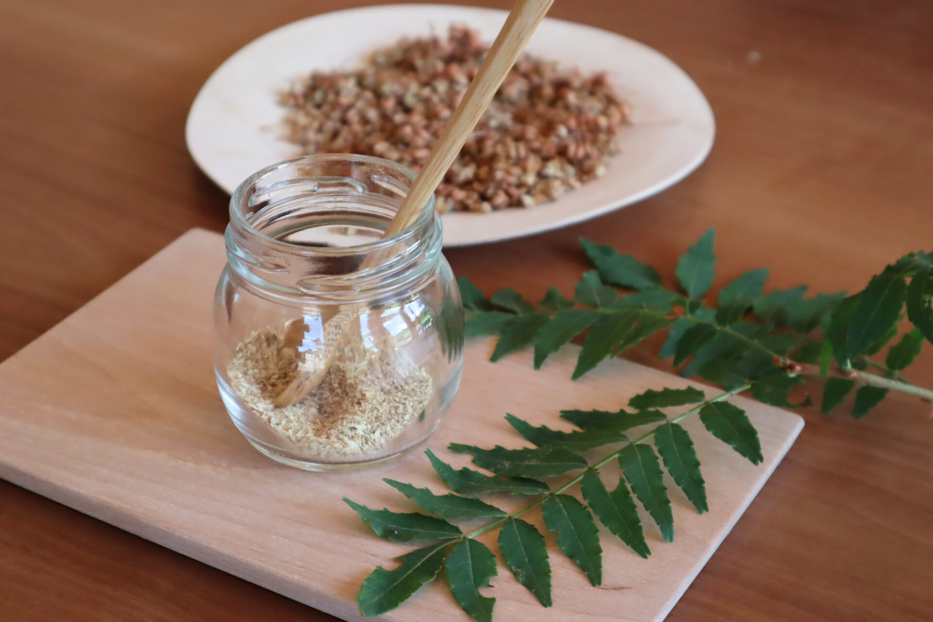 夏に収穫、乾燥させて保存。山椒の実でつくる“粉山椒”株式会社やまとわ