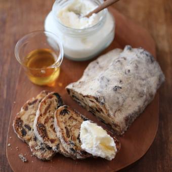 マスカルポーネのパンケーキ レモンとホイップを添えて - タカナシ クリーム・コンシェルジュ