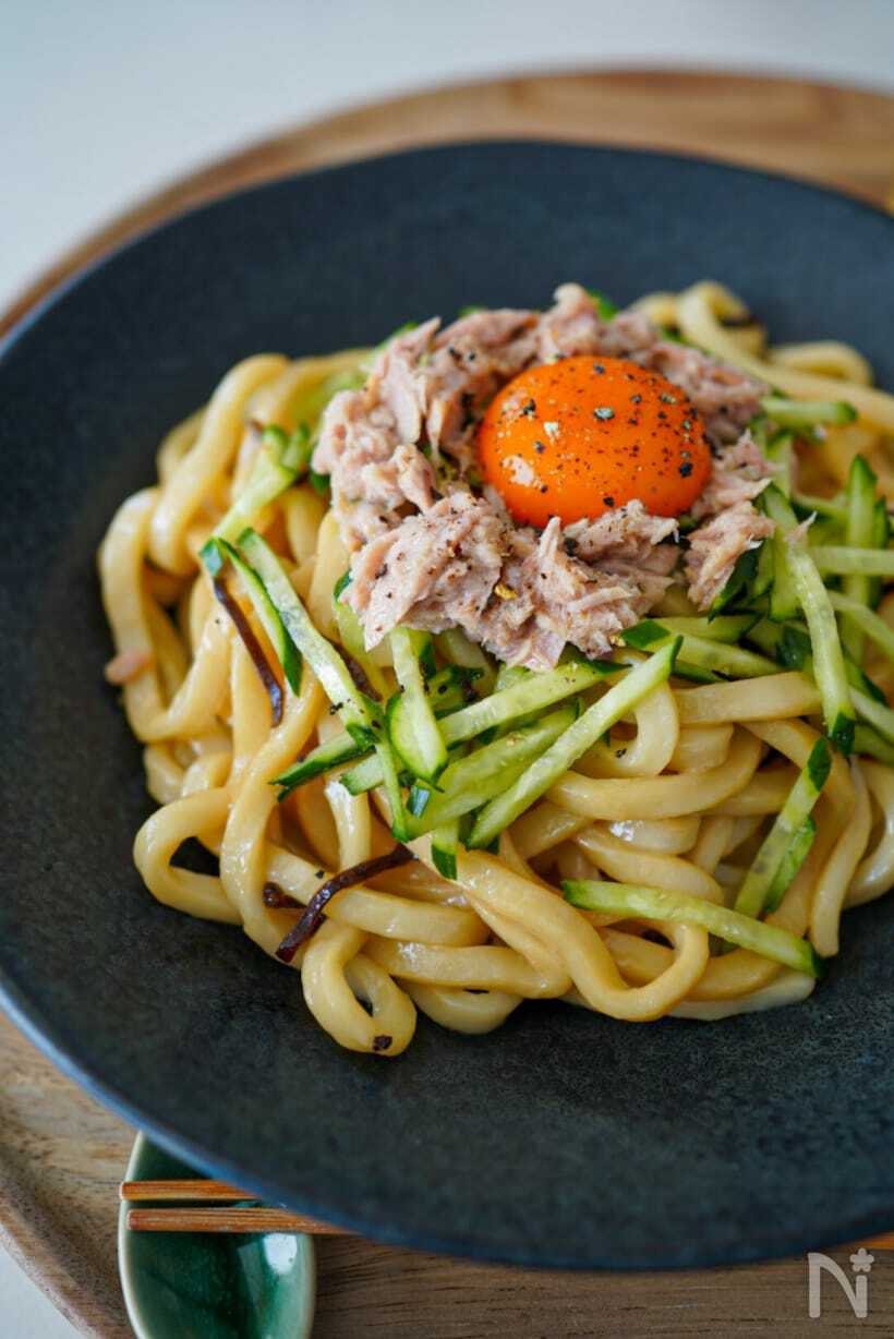 3〜15分で完成！手抜きうどんの人気レシピ15選。ズボラさん必見 - macaroni