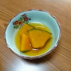 @aya_babygohan◀︎簡単にラクに作れる離乳食レシピ紹介中😋, 「作ってみよう！」ってママはぜひ ❤️ をクリック！,コメント、つくレポとってもうれしいです🌟, 保存していつでも見返してね🌱, こんにちは！あやです🐣,今日は「一気に2種類！ツナポテおやき」です！, 手づかみ食べ始めたら野菜スティックが増えるけど、, 赤ちゃんも飽きちゃうよね😇,そんな時にはこれ作ってみて！,