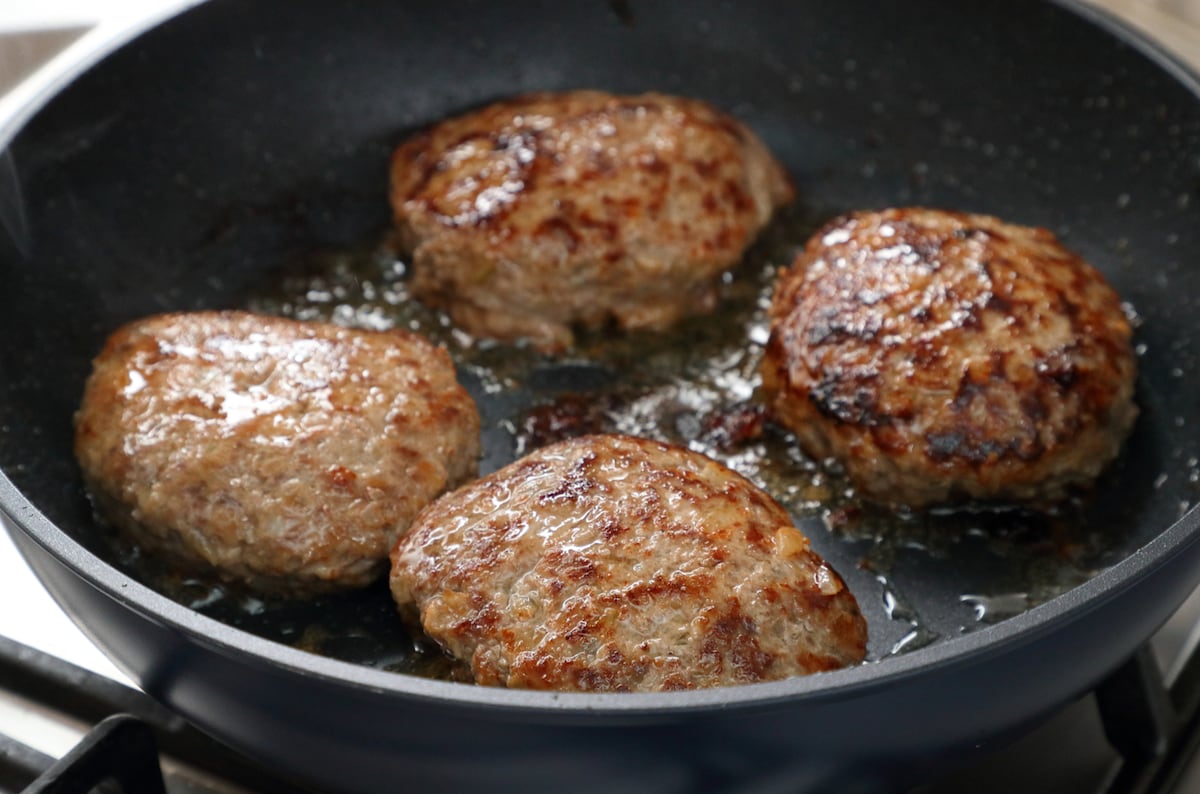 ママ必見！ハンバーグにひと手間でできる簡単かわいい「のっけハンバーグ」おうちごはん