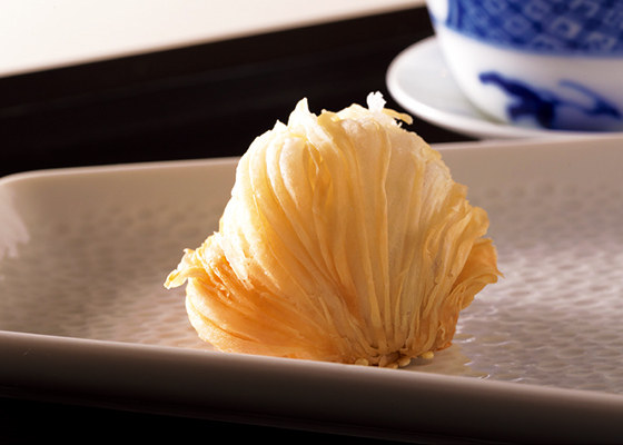 行列の人気店！ 肉まんからパイまで揃う、ユニークな中華パン専門ベーカリーが誕生食べログマガジン