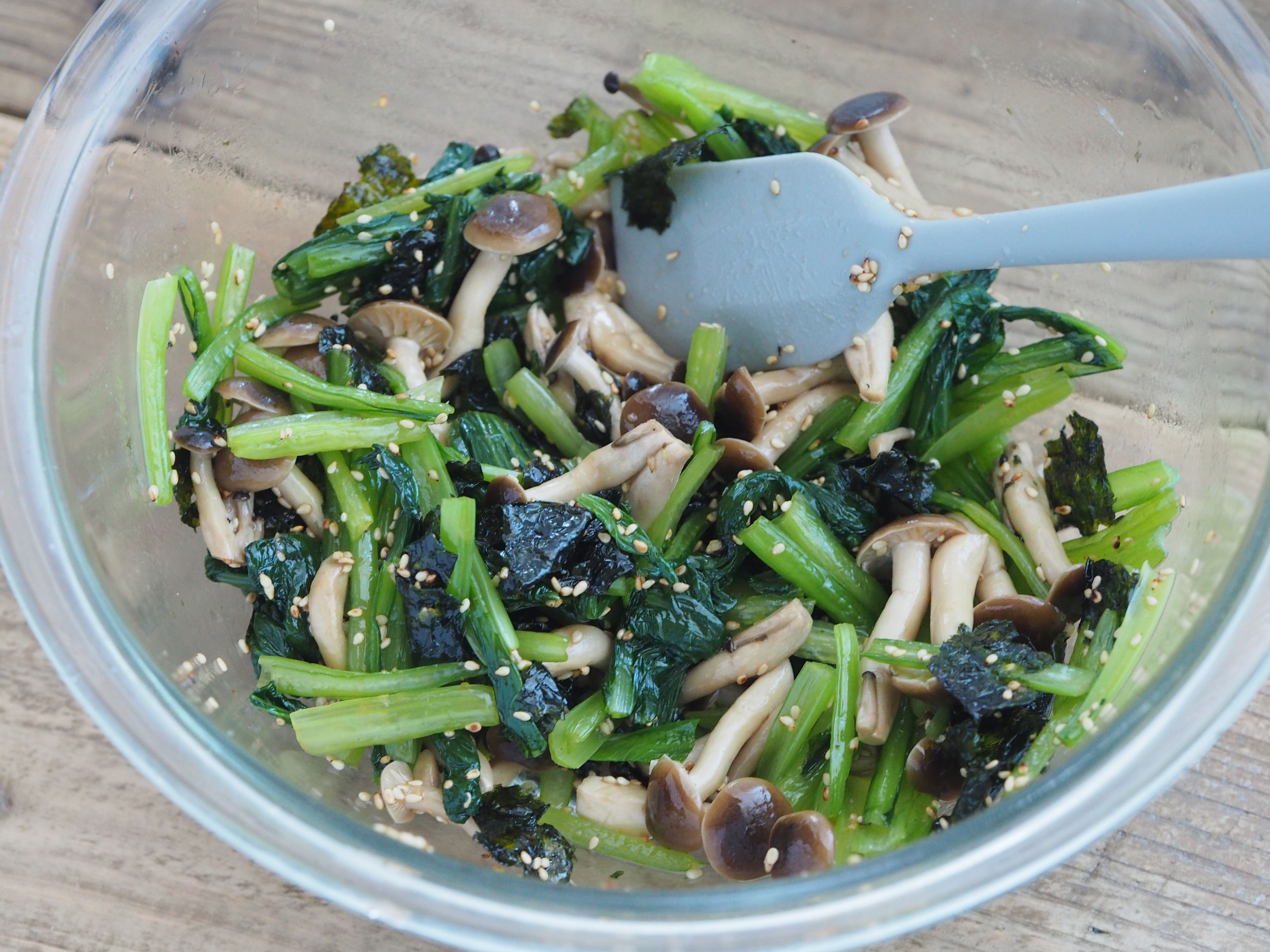 過去レシピ 香ばしさ抜群♡小松菜としめじのナムルアラフィフ主婦の節約生活とお料理、作り置き、お弁当作りBLOG