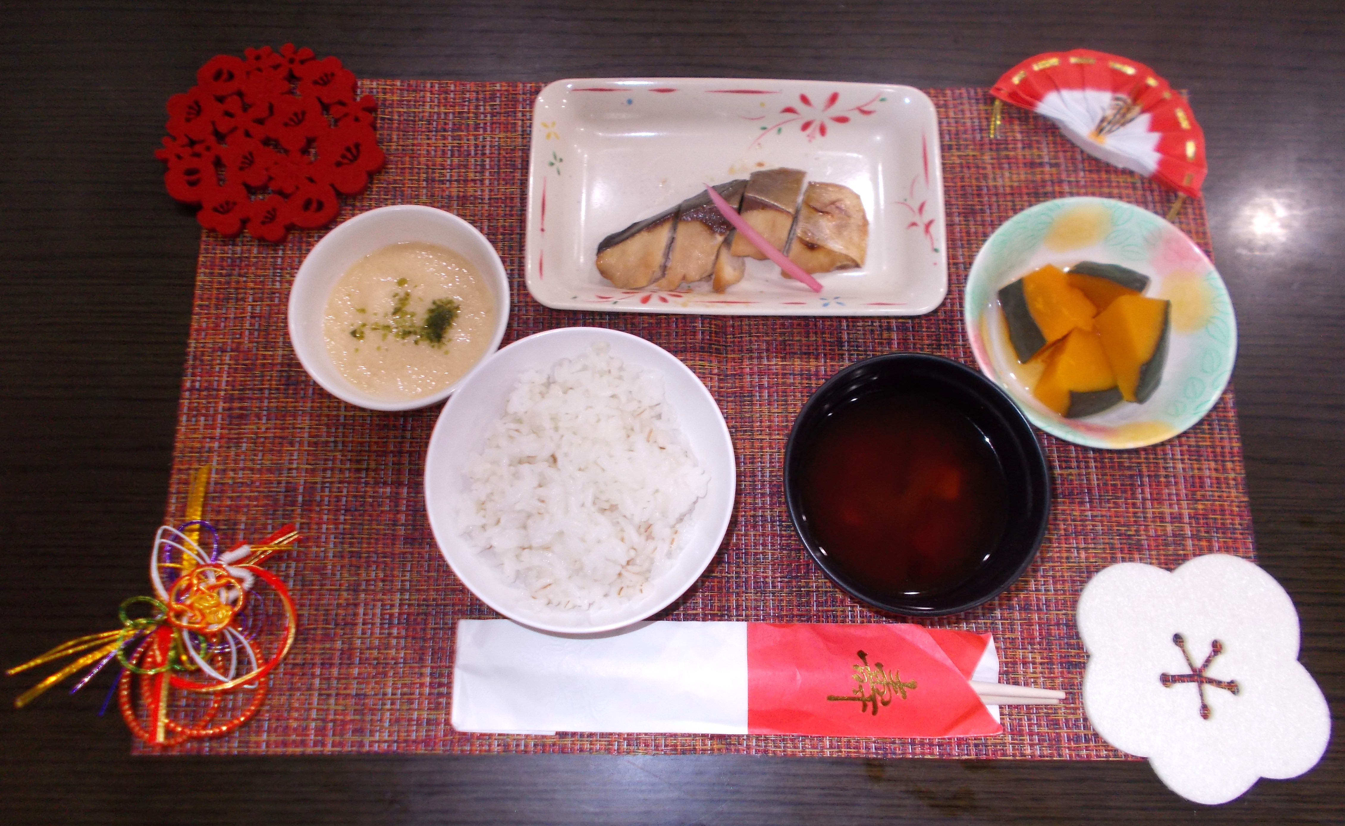 とろろ月見そば」の献立・レシピ - E・レシピ 2010.12.31公開の献立です