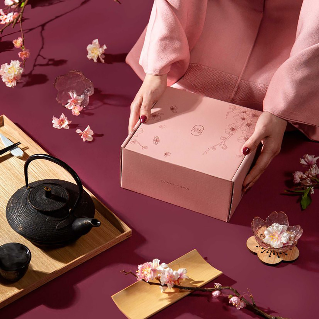 誕生日 SNSで話題の『サプライズボックス』100均材料で作ってみた&あんふぁん