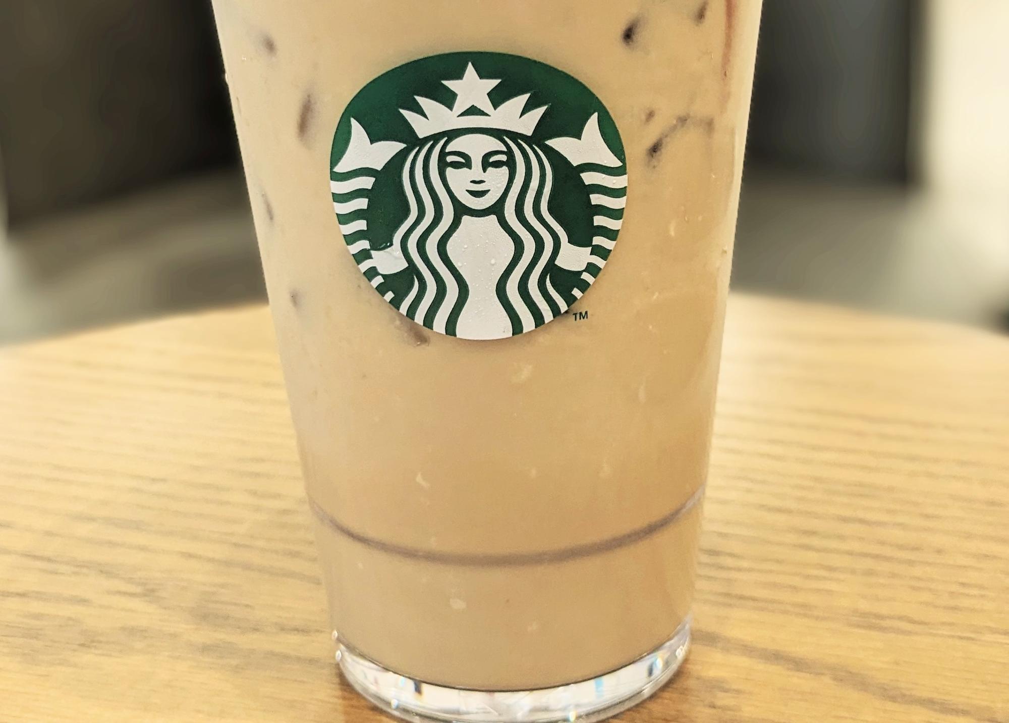 スタバ「ブロンドエスプレッソ」とは？特徴からおすすめカスタムまで - macaroni