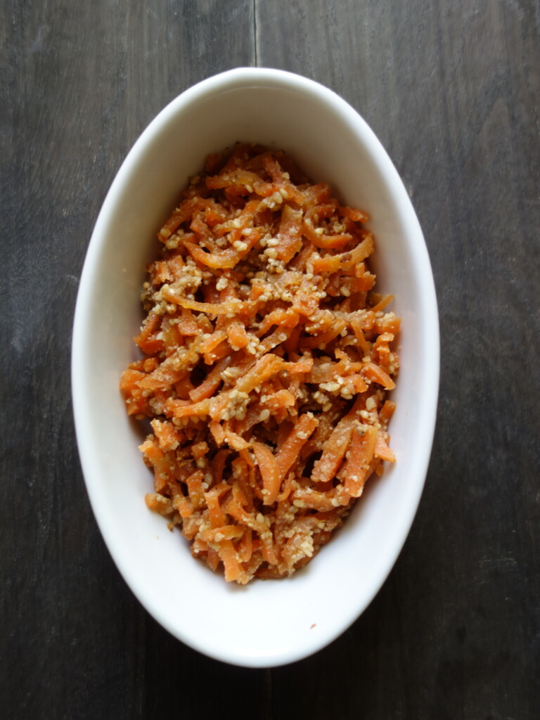 レンジでかんたん人参まいたけのめんつゆ煮