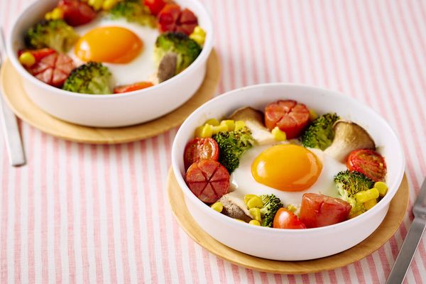 キャンプで冷凍食品。コンビニ冷凍グラタンをダッチオーブンでスチーム調理してみた – CrossCREATE