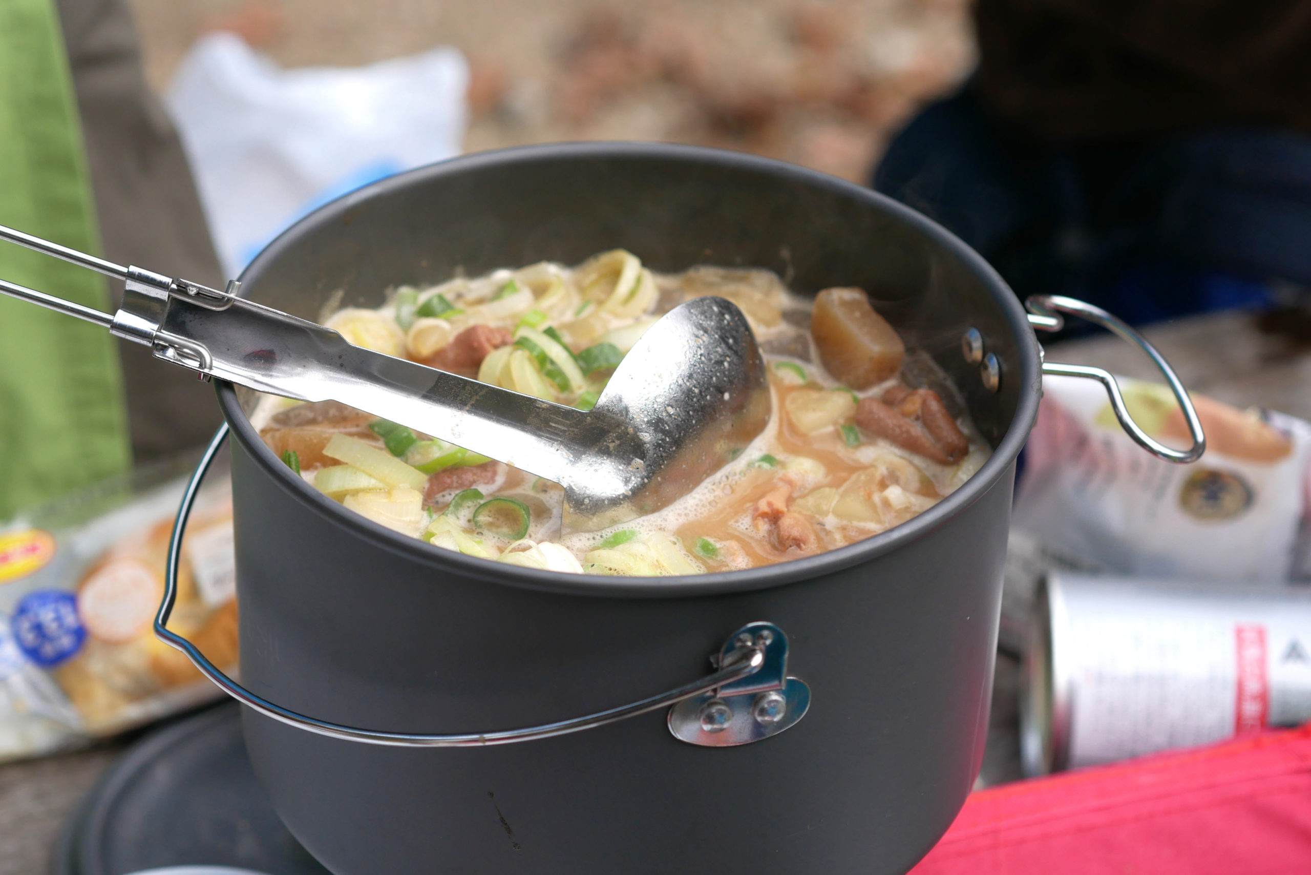 キャンプ用鍋おすすめ30アイテムと簡単キャンプ鍋レシピ15選ソトレシピキャンプ飯レシピ＆アウトドアライフ・プラットフォーム