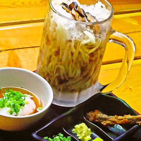 稲庭風うどん 玉や ジョッキうどん 中 🍺 麺がつるつるモチモチ 汁まで飲み干しましたぁ うまかった😆鹿児島グルメうどん稲庭うどん玉やジョッキうどんジョッキ生ジョッキ